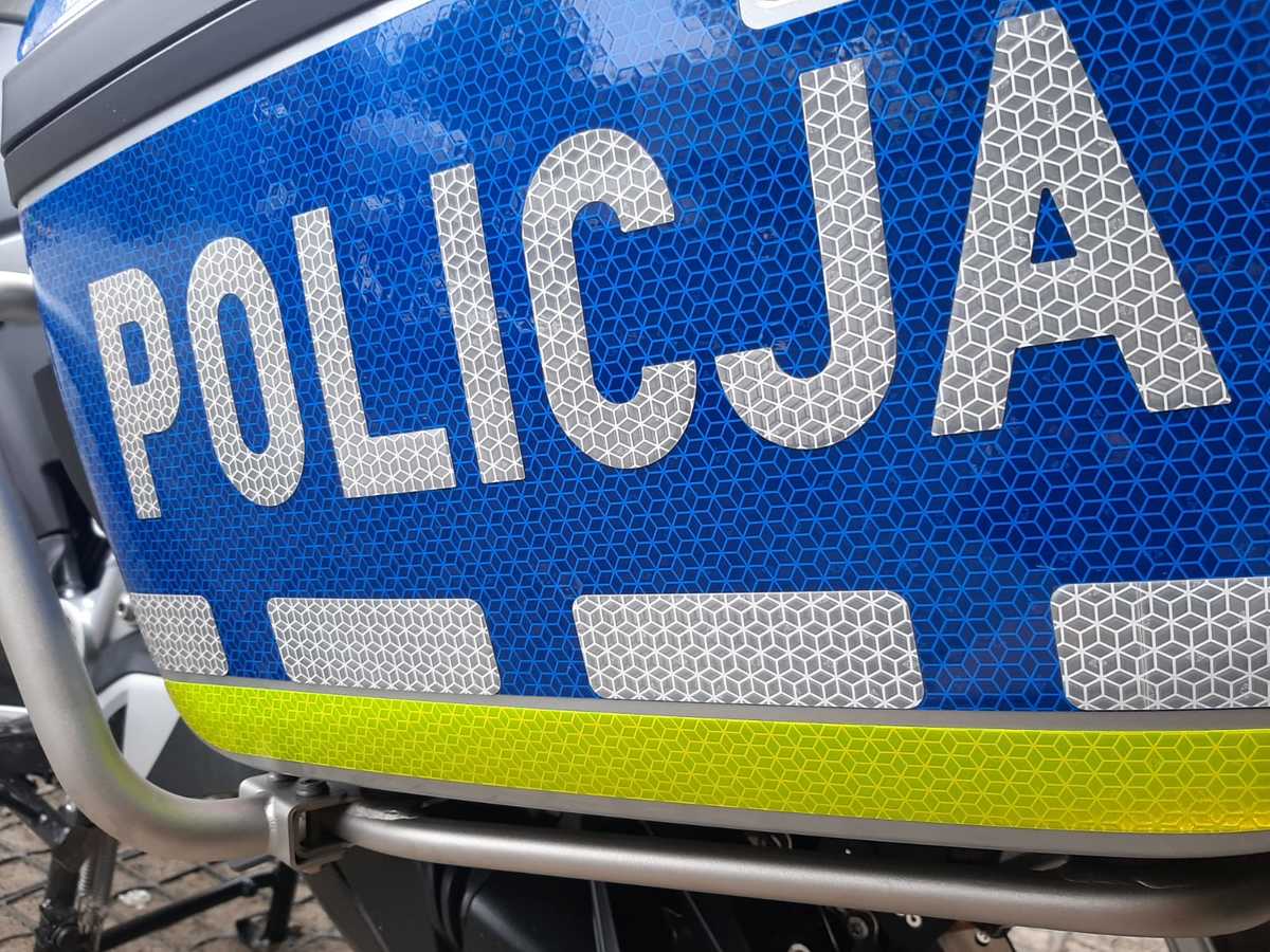 Tragiczne Zdarzenie na Osiedlu Sobów w Tarnobrzegu: Nastolatek Zmarł po Wypadnięciu do Stawu