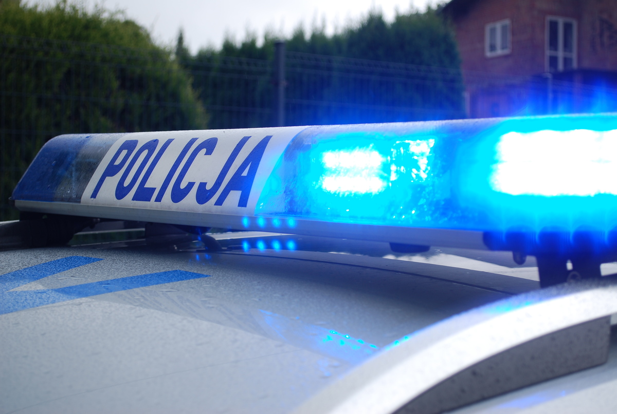 Tragiczny Wypadek w Górnie: Kierujący Motorowerem Zginął po Zderzeniu z Murem Betonowym