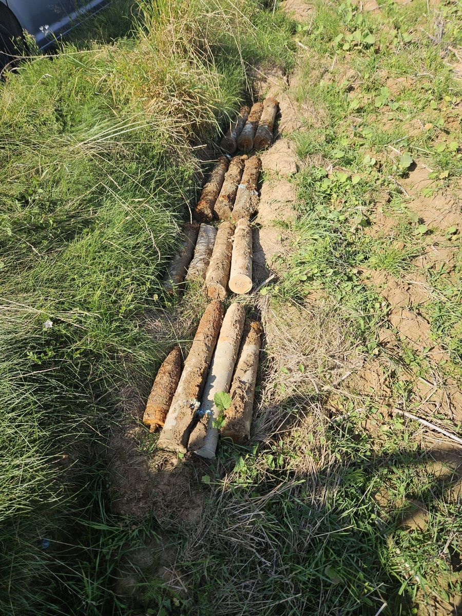 13 pocisków artyleryjskich z czasów II wojny światowej znalezionych w Małej