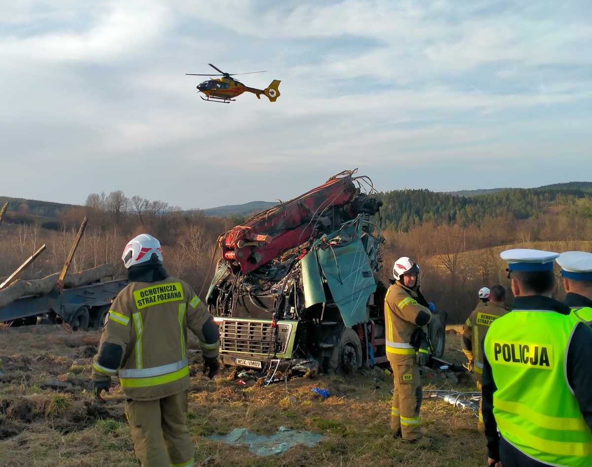 Zdarzenie drogowe na drodze krajowej nr 28 w Leszczawie Dolnej: Kierowca nie odniósł poważniejszych obrażeń