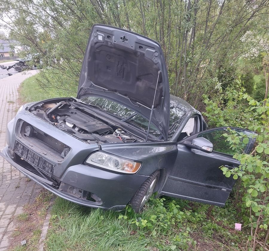 Tragiczny wypadek w Tyczynie: 8 rannych, w tym dwie osoby piesze