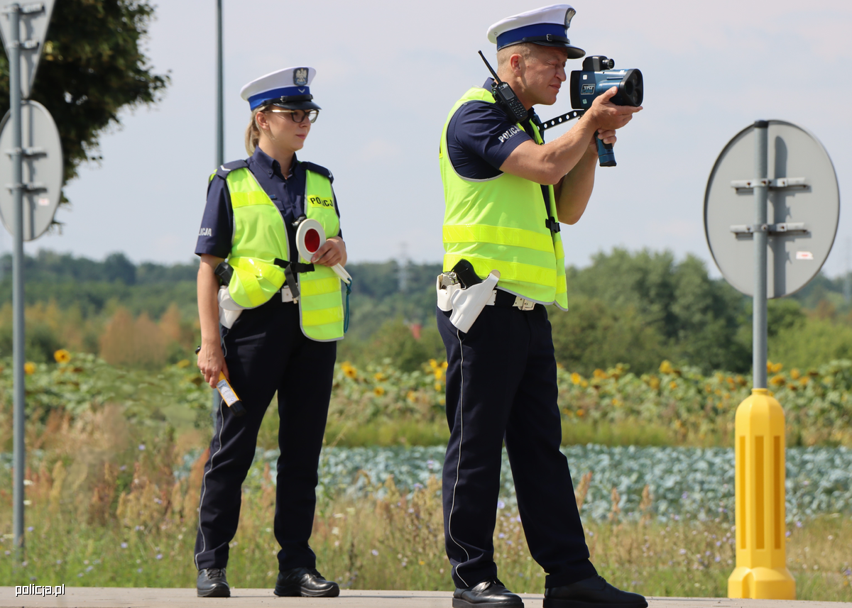 Policja ostrzega: Ogólnopolskie działania "Prędkość" 19 kwietnia.